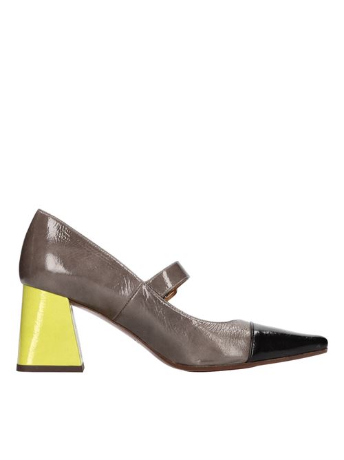 AUZA model décolleté in leather CHIE MIHARA | AUZANERO